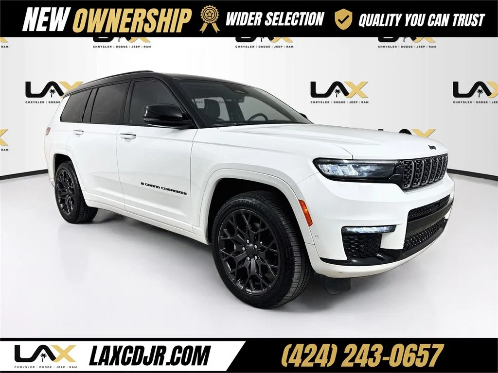 Used 2023 White Jeep Summit image 1