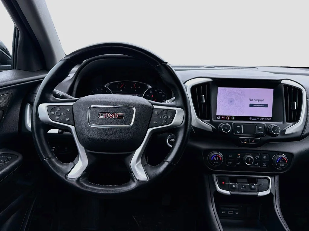 Used 2023 Black GMC SLT image 23