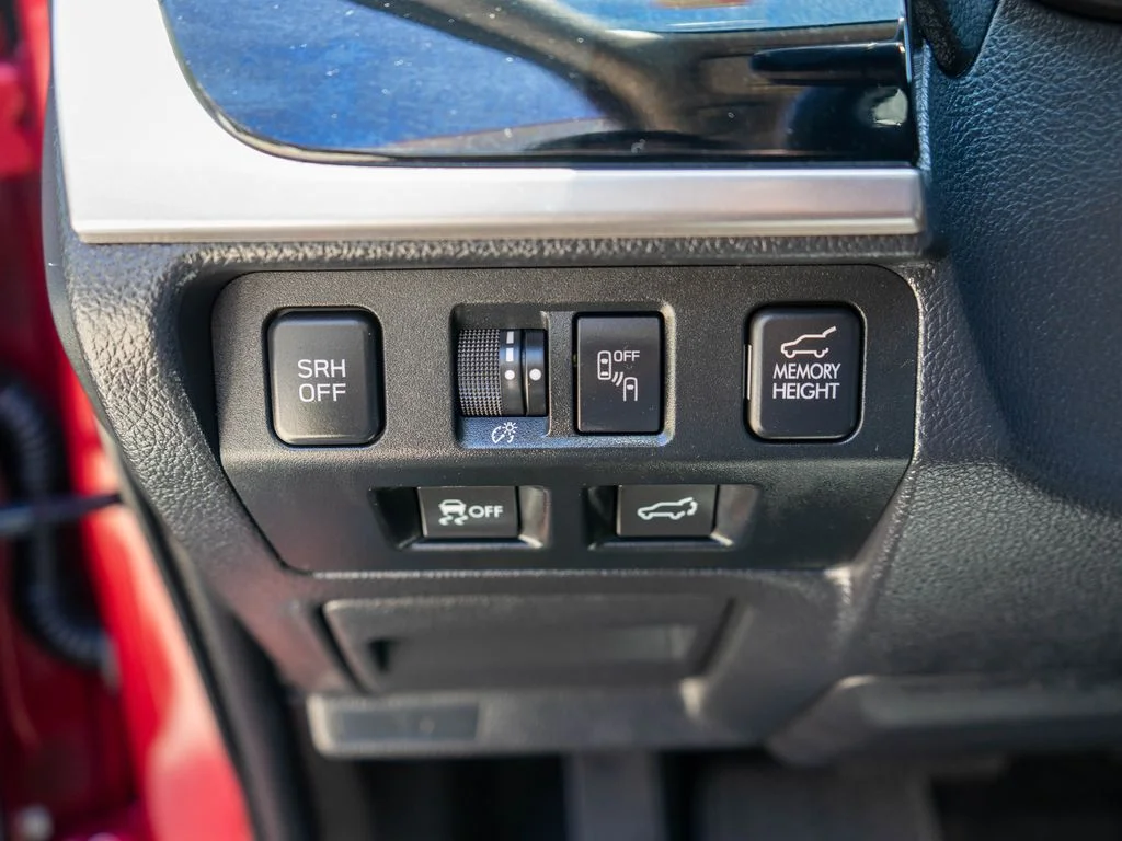 Used 2018 Red Subaru 2.5i Touring image 19