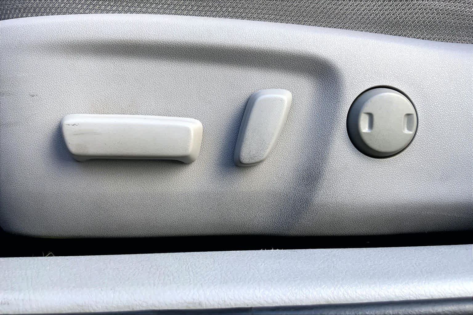 Used 2014 Magnetic Gray Metallic Toyota LE image 34