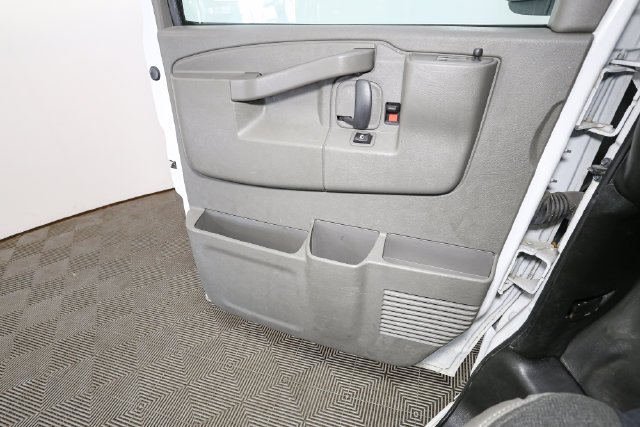 Used 2023 White GMC Work Van image 29