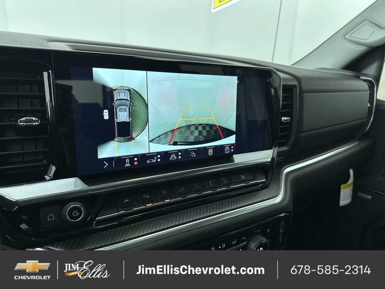 2025 Chevrolet Silverado 1500 LTZ - Photo 30