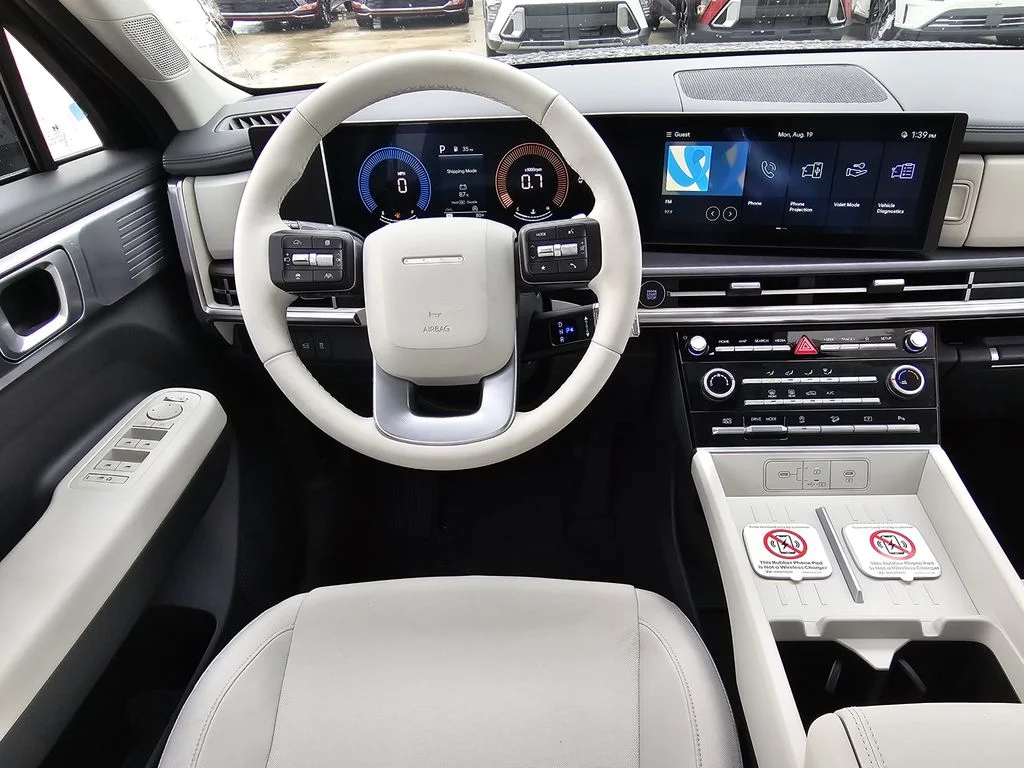 New 2027 Gray Hyundai SE image 8