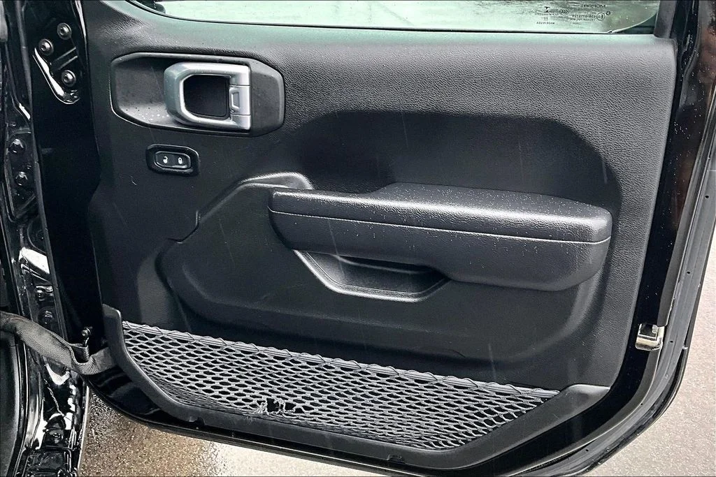 2023 Jeep Wrangler 4-Door Sport Altitude - Photo 24