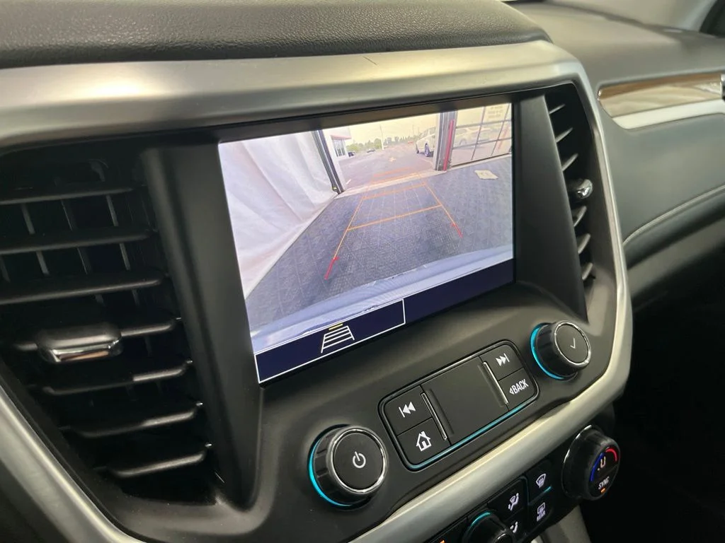 Used 2023 Silver GMC SLE image 12