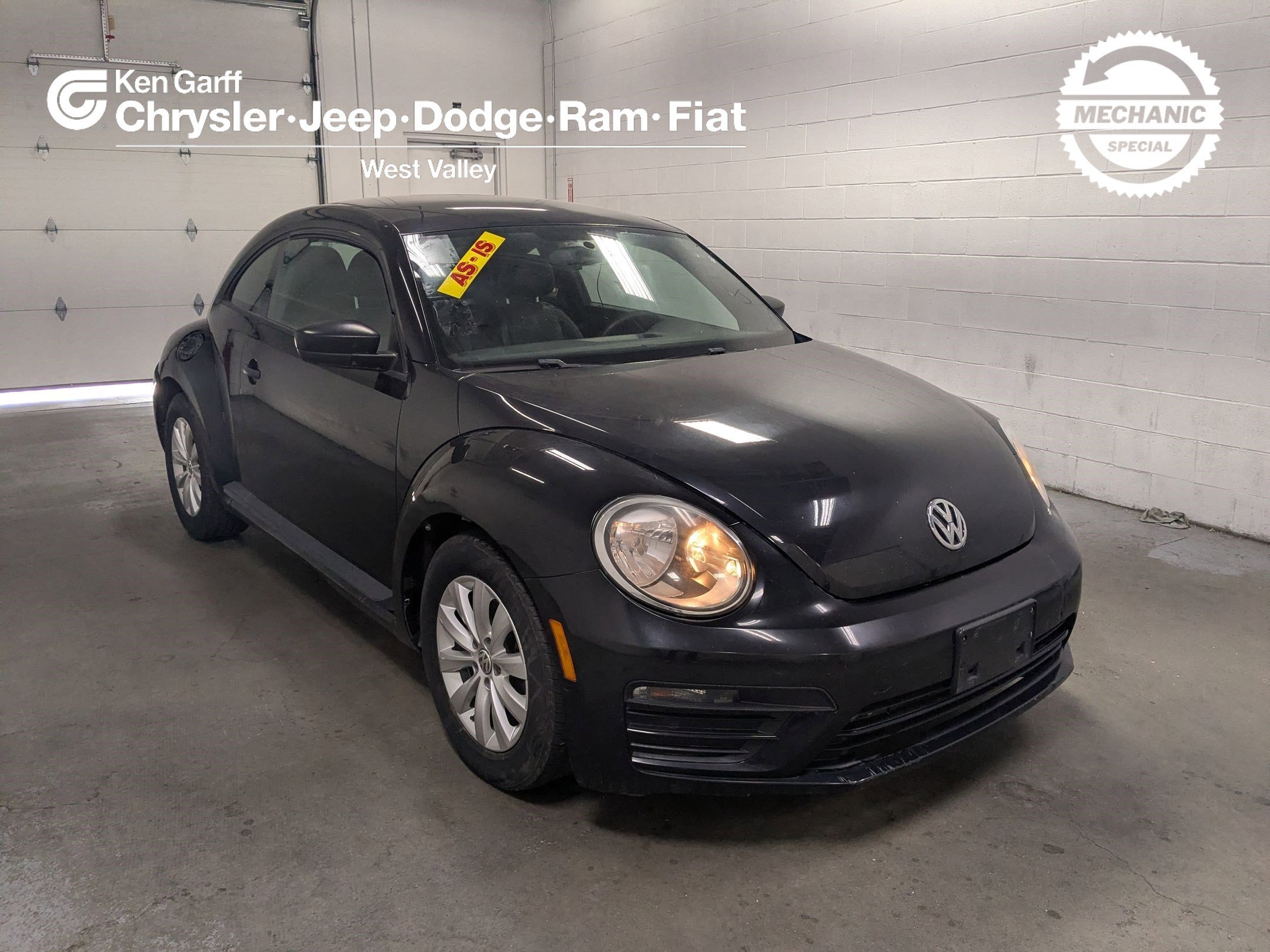 2017 Volkswagen Beetle 1.8T Classic's photo