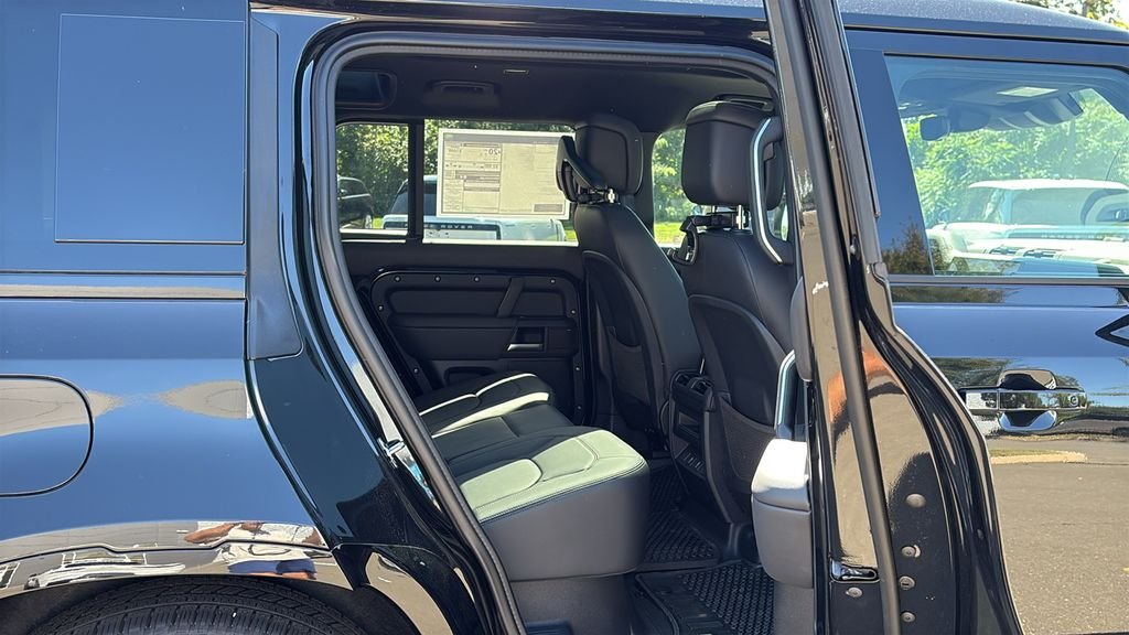 2026 Land Rover Defender X-Dynamic SE - Photo 27