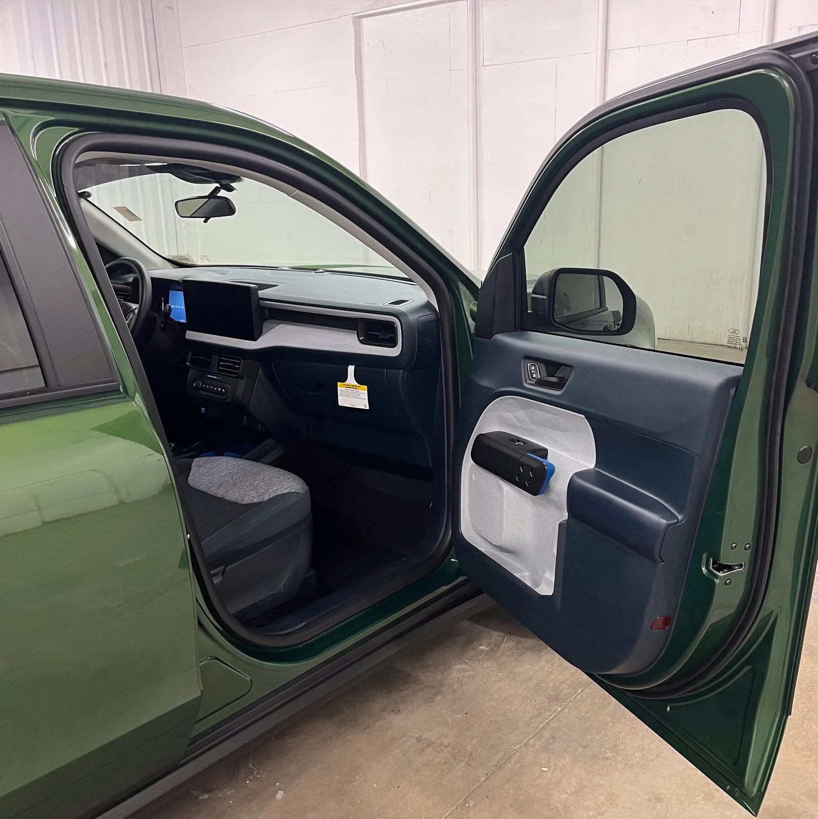 Used 2025 Green Ford XLT image 17
