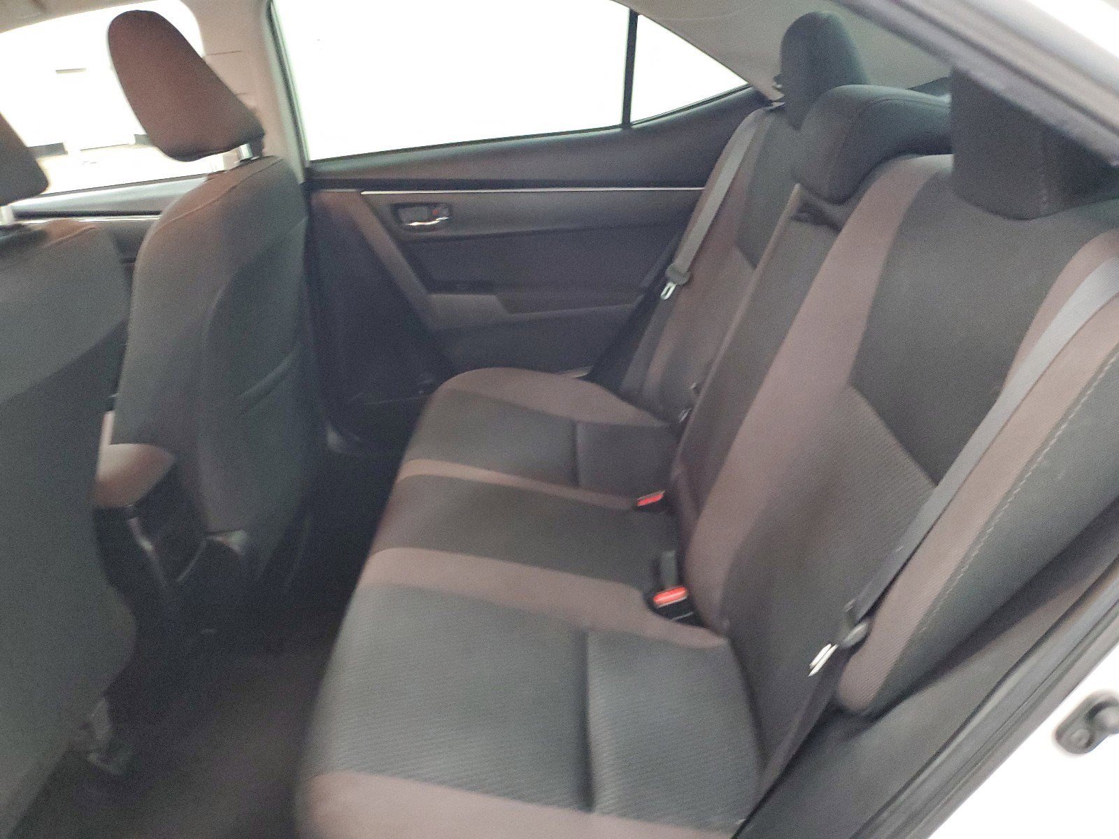 Used 2019 Classic Silver Metallic Toyota LE image 17