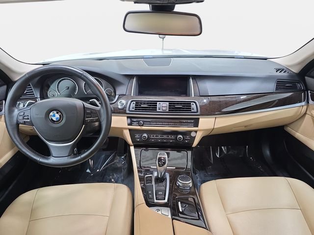 Used 2016 Alpine White BMW 528i xDrive image 10