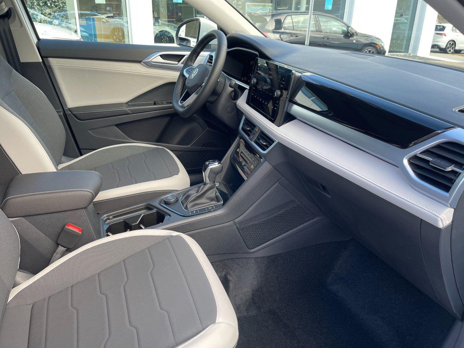 New 2026  Volkswagen SE image 39