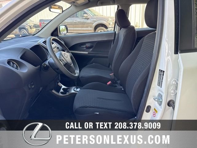 Used 2014 White Scion Base image 19