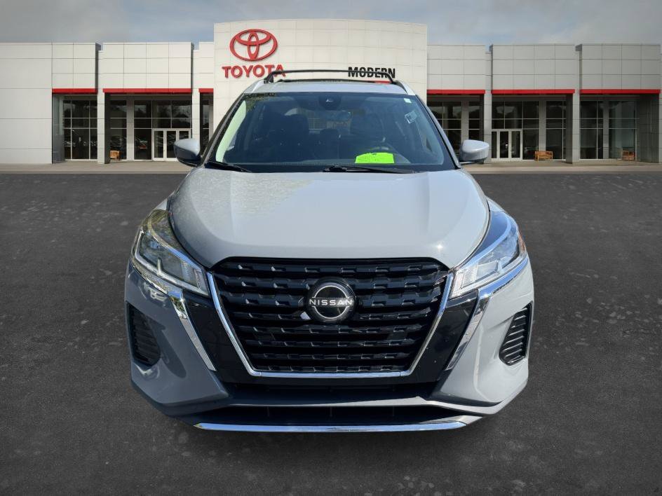 Used 2022 Boulder Gray Pearl Nissan SV image 5