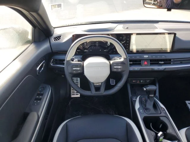 2025 Kia K4 GT-Line Turbo - Photo 24