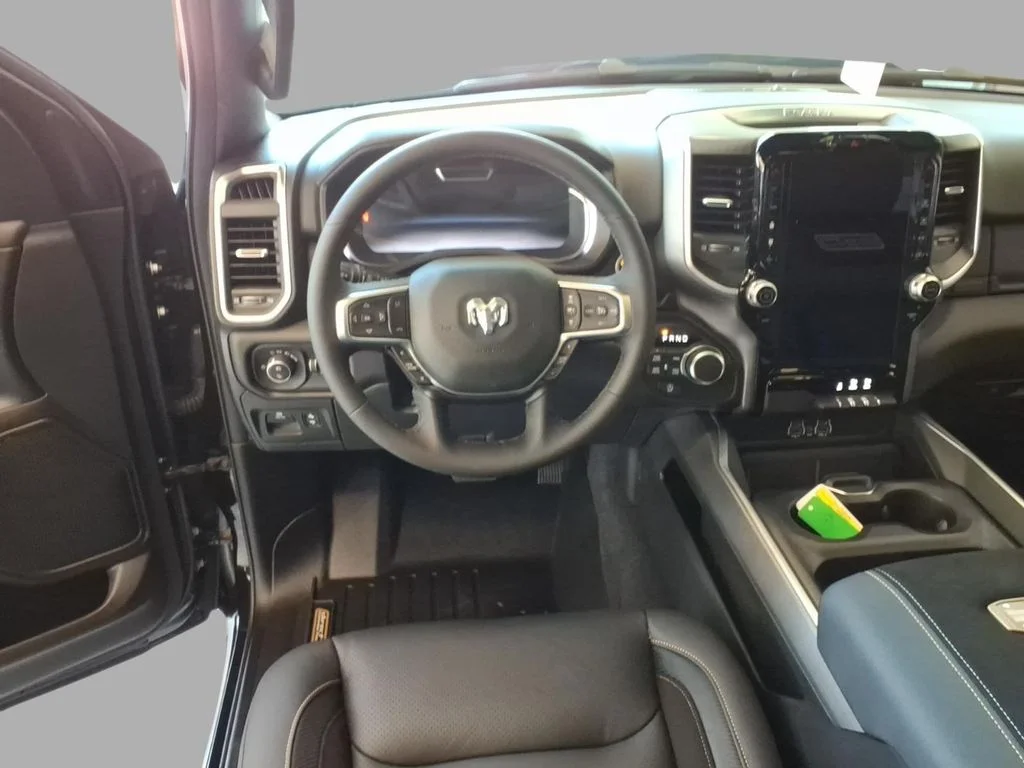 New 2026 Diamond Black Crystal Pearl-Coat Exterior Paint RAM Direct Connect DC650 image 15