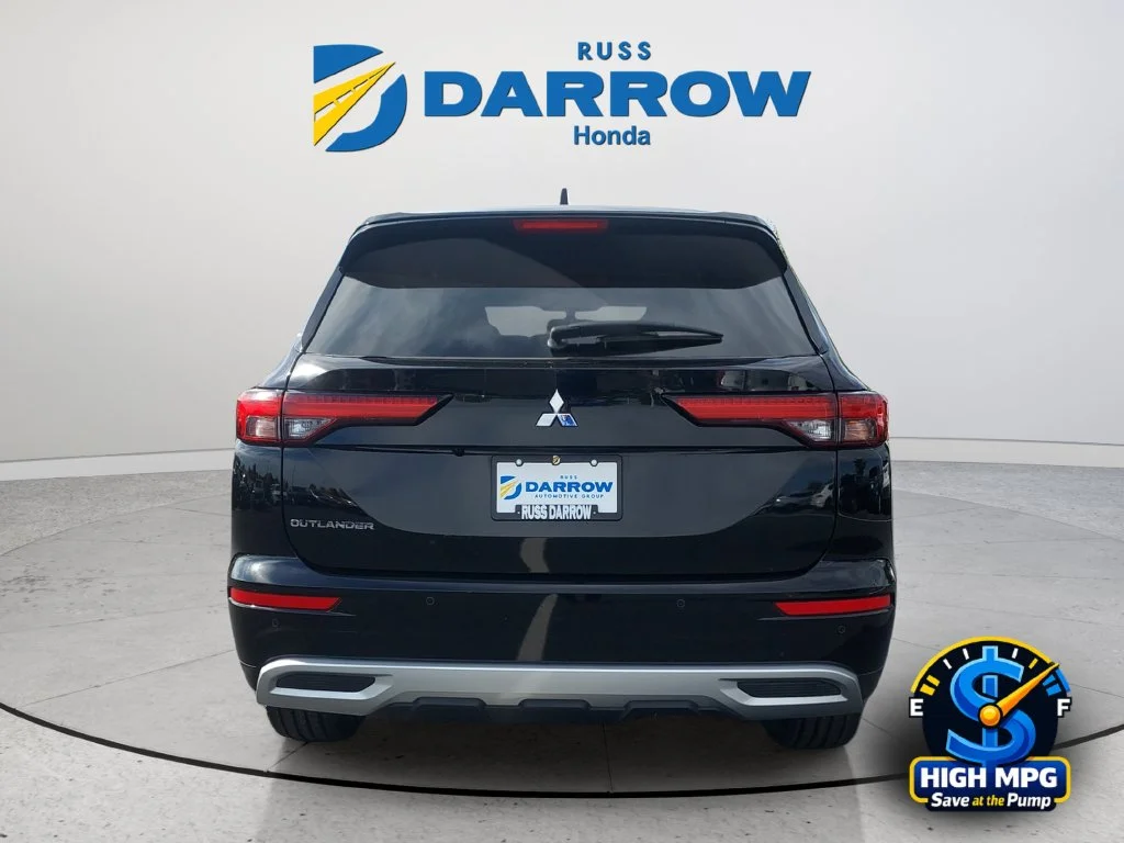 Used 2024 Black Mitsubishi SE image 4