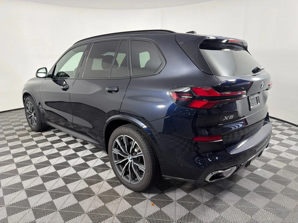 Certified Used 2026 Carbon Black Metallic BMW xDrive40i image 7
