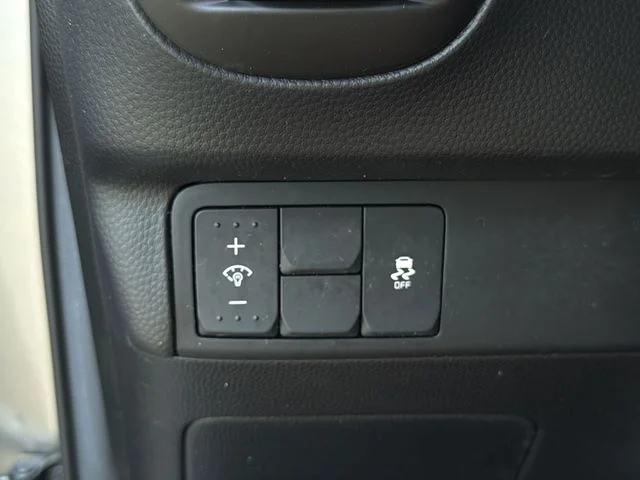 Used 2017 Gray Kia Base image 30