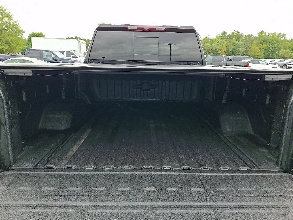 Used 2025 Black Chevrolet LTZ image 31