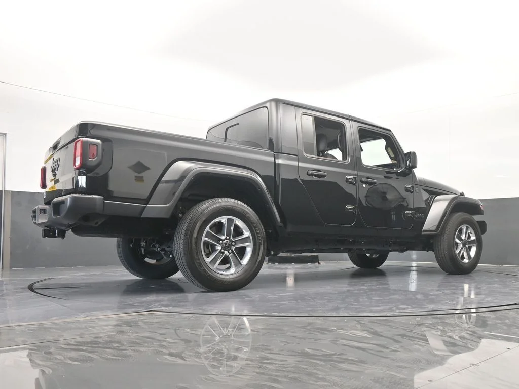 Used 2024 Black Clearcoat Jeep Sport S image 57