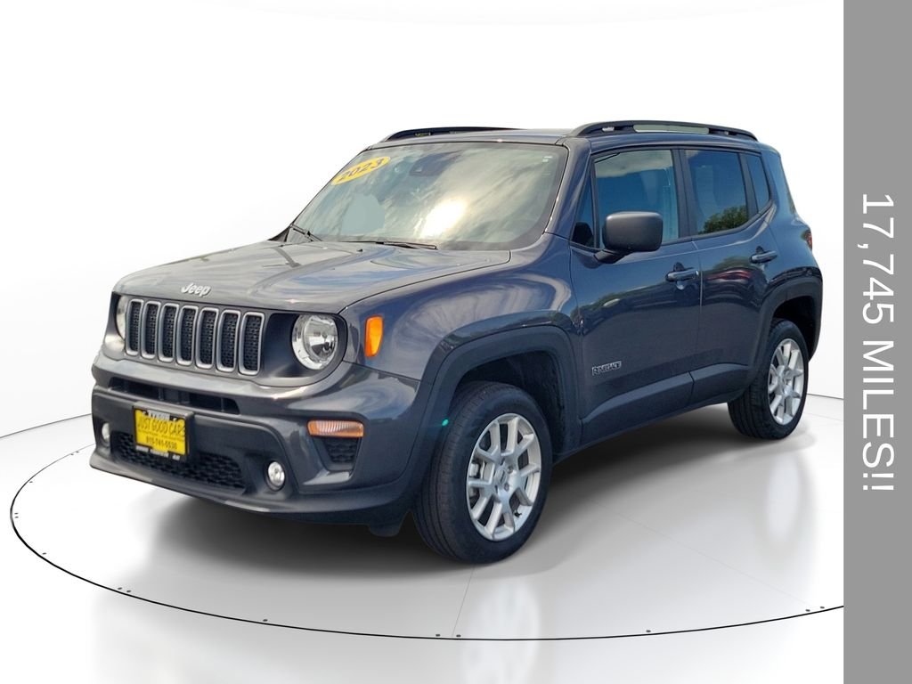 Used 2023 Gray Jeep Latitude image 2