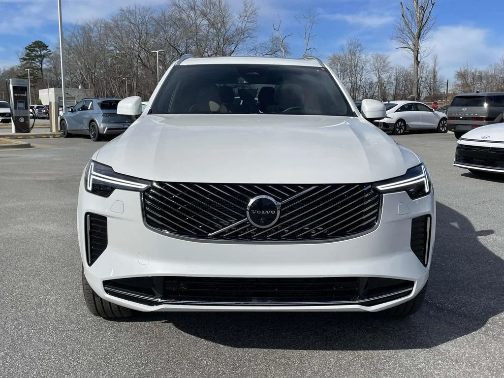 New 2026 Crystal White Volvo Plus image 20