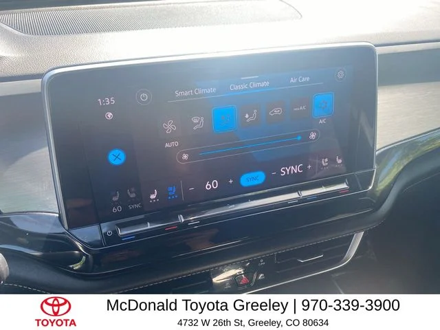 Used 2024 Gray Volkswagen 2.0T SE w/Technology image 19