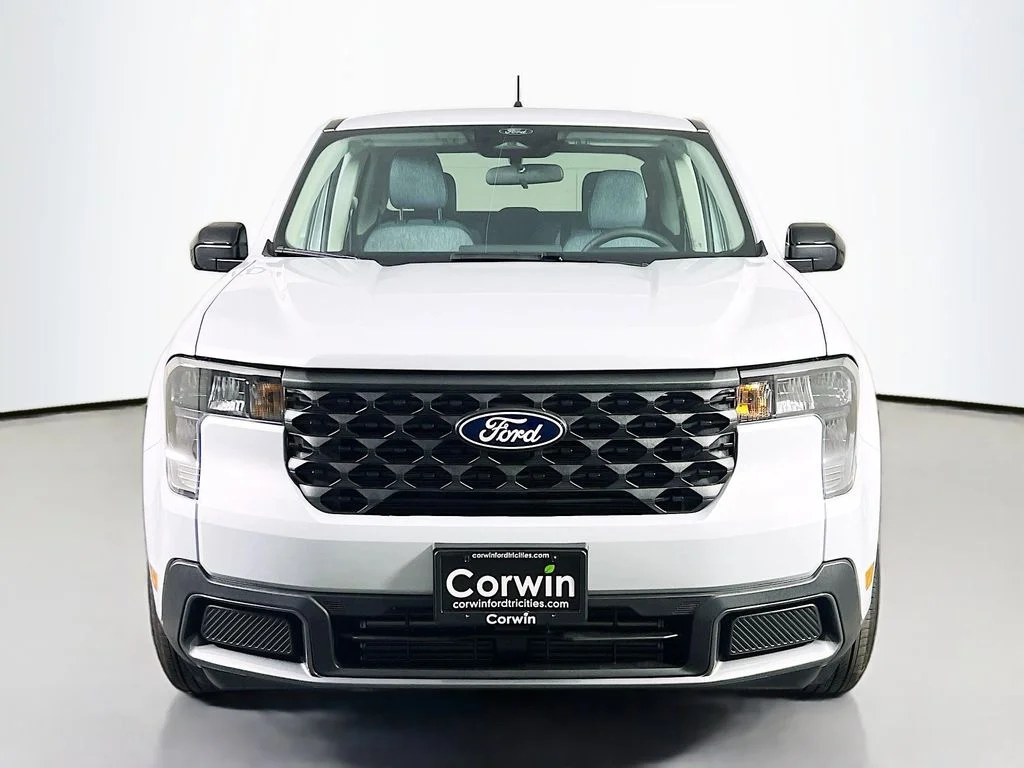 New 2026 Space White Metallic Ford XLT image 4