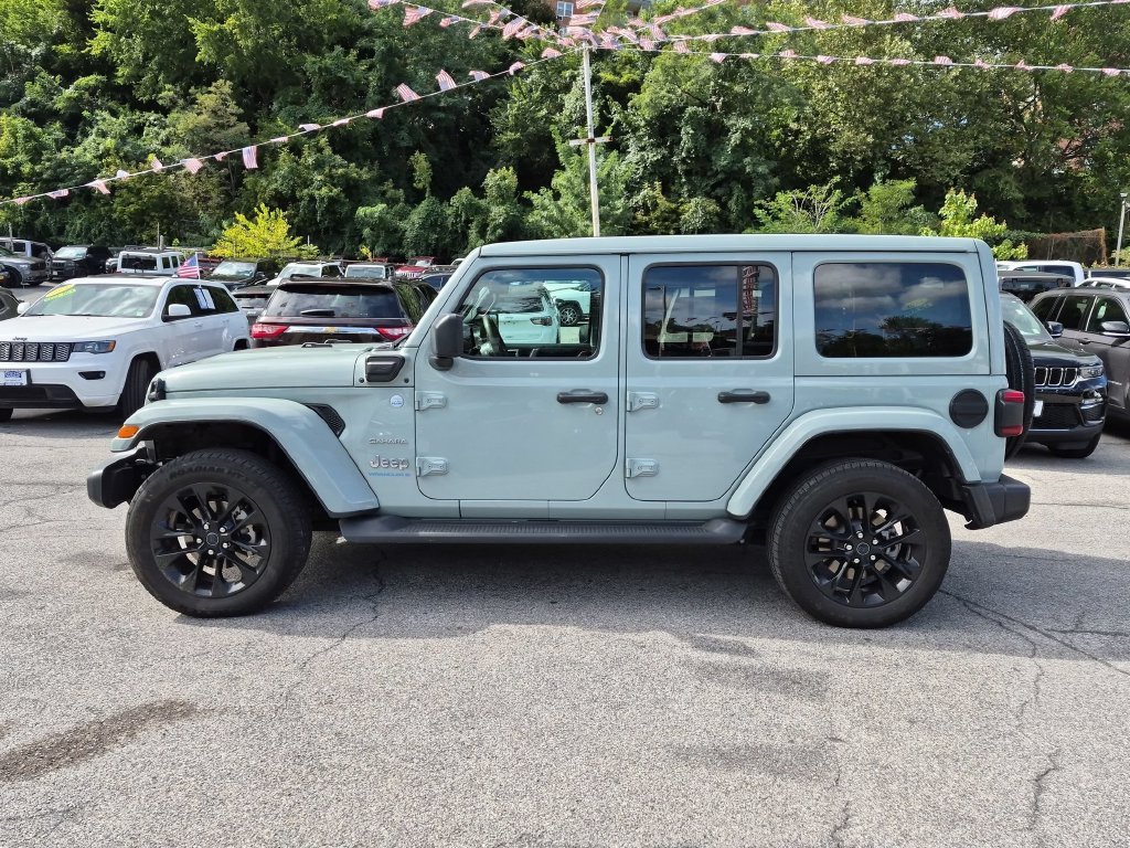 Used 2024 Gray Jeep Sahara 4xe image 10