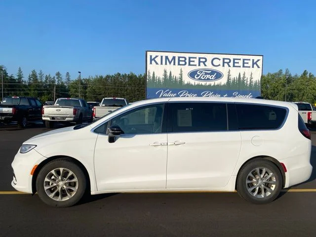 Used 2026 Chrysler Pacifica Limited with VIN 2C4RC1GG0TR193459 for sale in Pine River, Minnesota