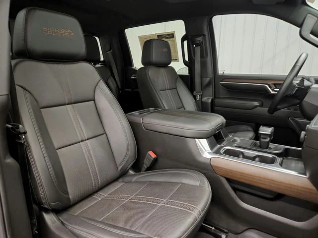 Used 2024 Black Chevrolet High Country image 36