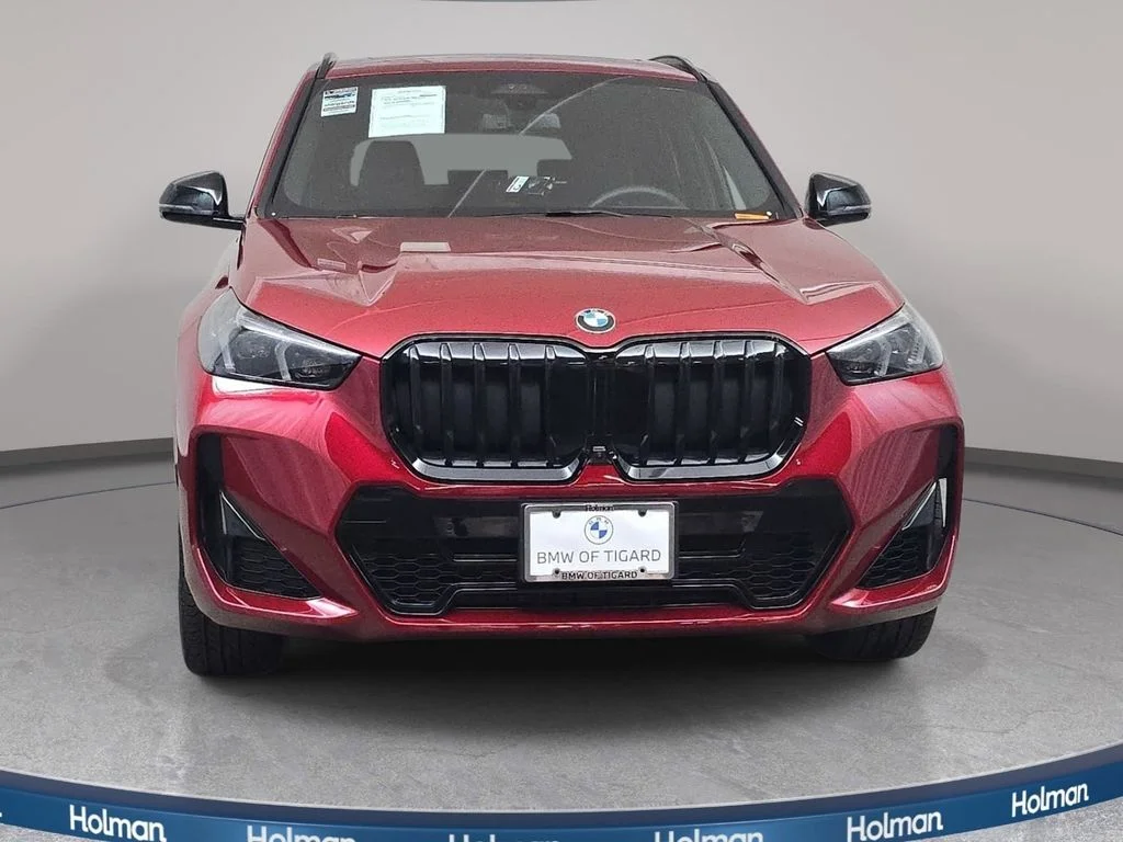 Used 2026 Vegas Red Metallic BMW xDrive28i image 3