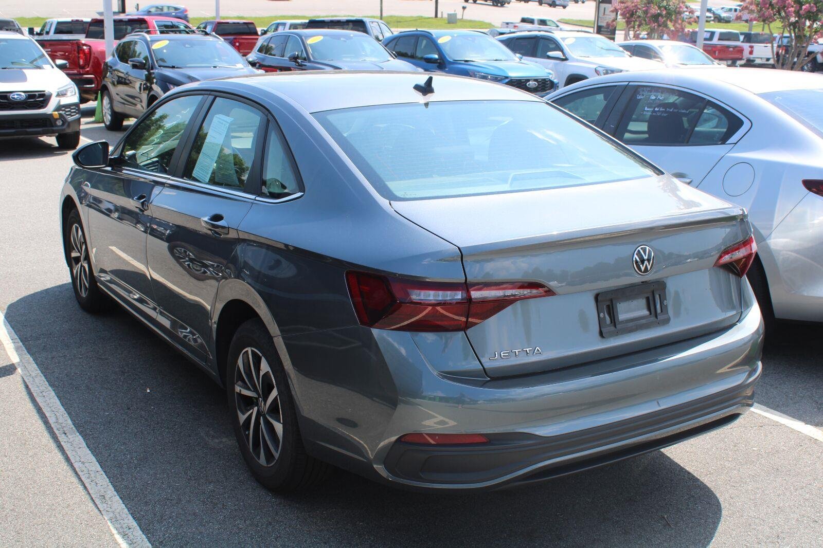 Used 2022 Platinum Gray Metallic Volkswagen S image 8