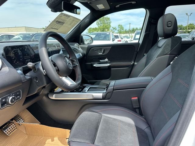 New 2026 Polar White Mercedes-Benz GLB 250 image 4