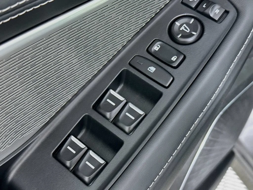 Certified Used 2023 Liquid Carbon Metallic Acura SH-AWD ADVANCE image 45