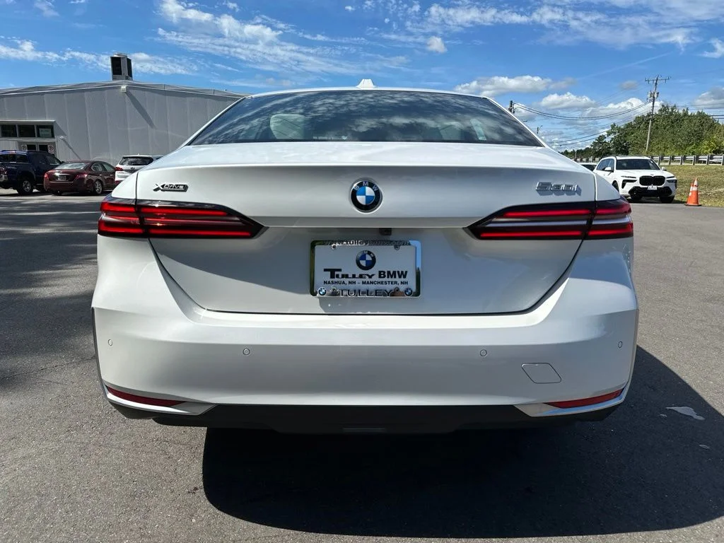 Used 2026 Mineral White Metallic BMW 530i xDrive image 6