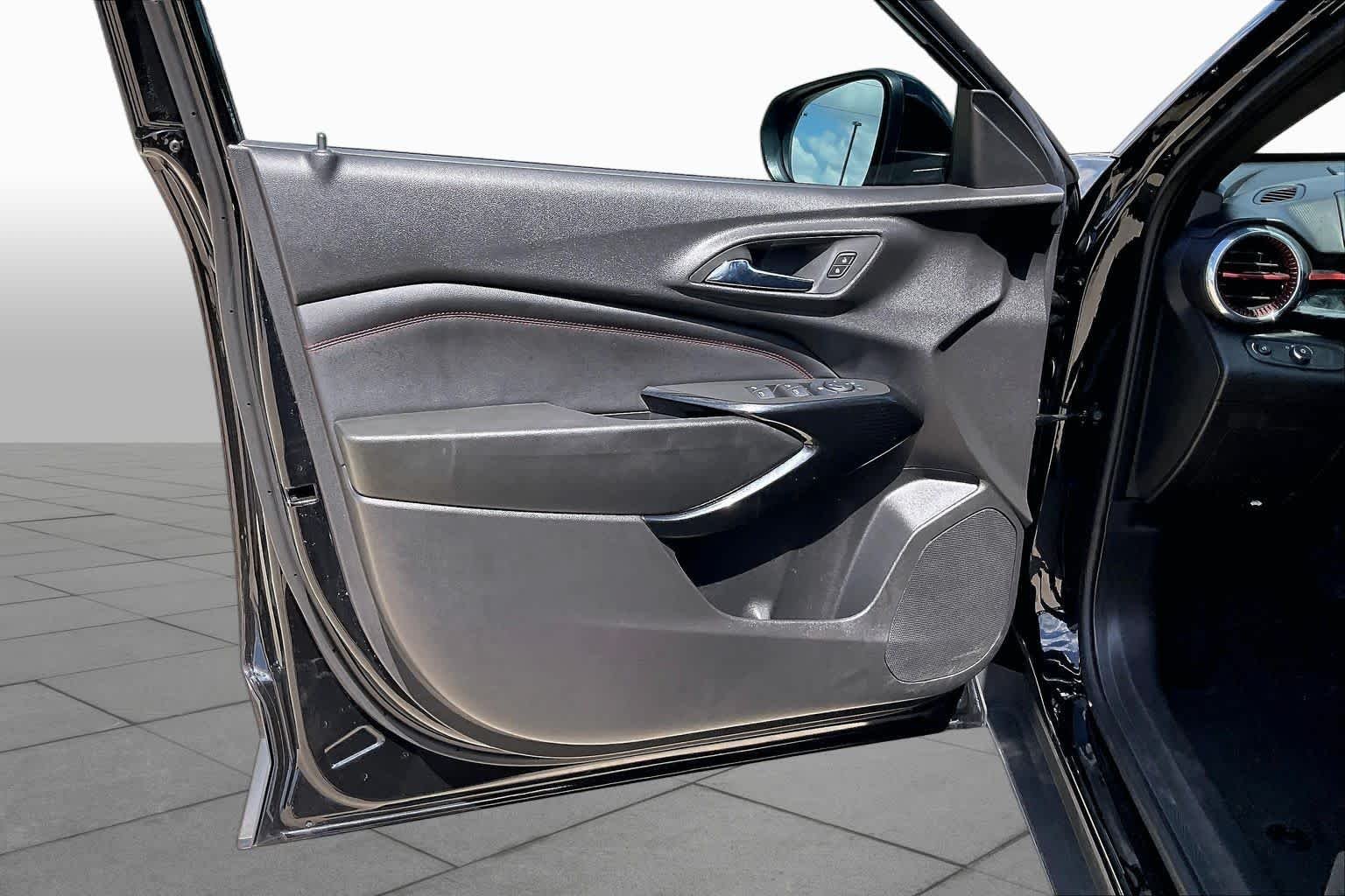 Used 2025 Mosaic Black Metallic Chevrolet 2RS image 22