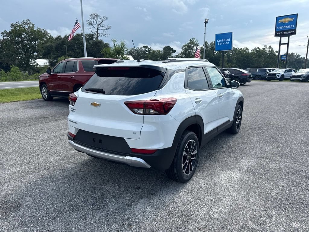 New 2026 Summit White Chevrolet LT image 4
