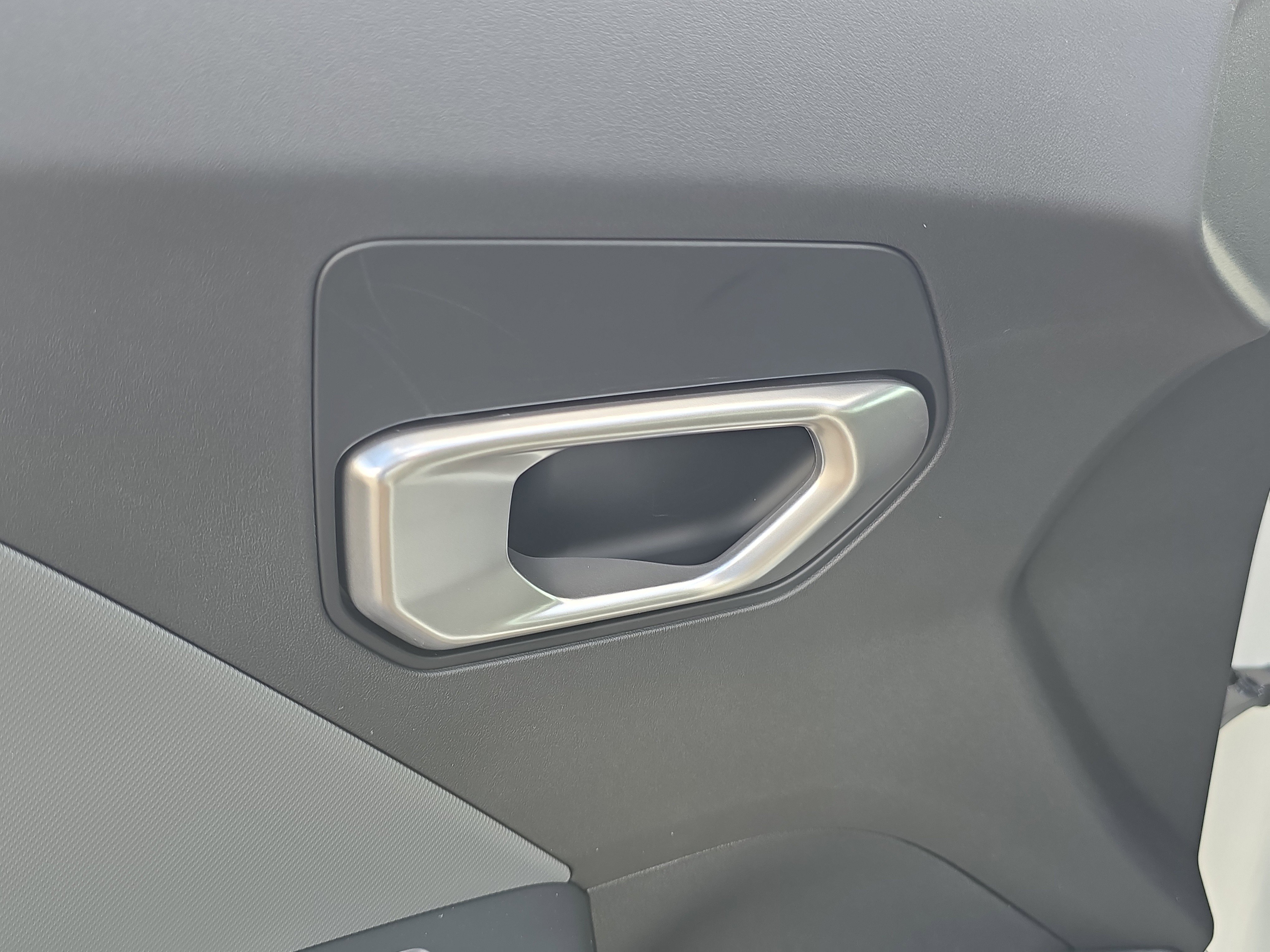 New 2026 Snow White Pearl Kia LXS image 19