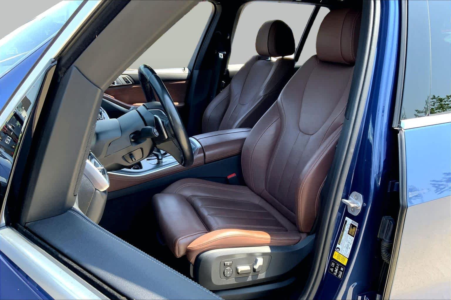 Used 2019 Phytonic Blue Metallic BMW xDrive40i image 7