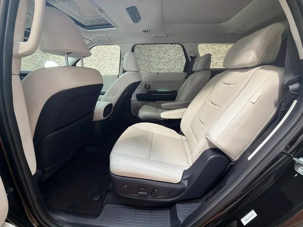 New 2026 Abyss Black Pearl Hyundai Calligraphy image 15