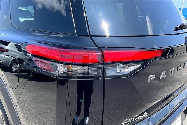 New 2026 Nissan Pathfinder SV 4D Sport Utility