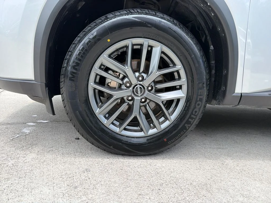 Certified Used 2024 Silver Nissan S image 10