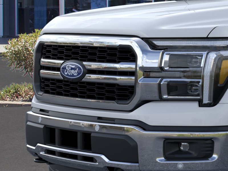 New 2026 Oxford White Ford Lariat® image 44