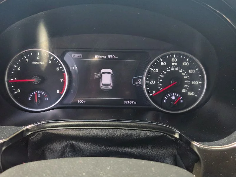 Used 2021 Snow White Pearl Kia SX image 23