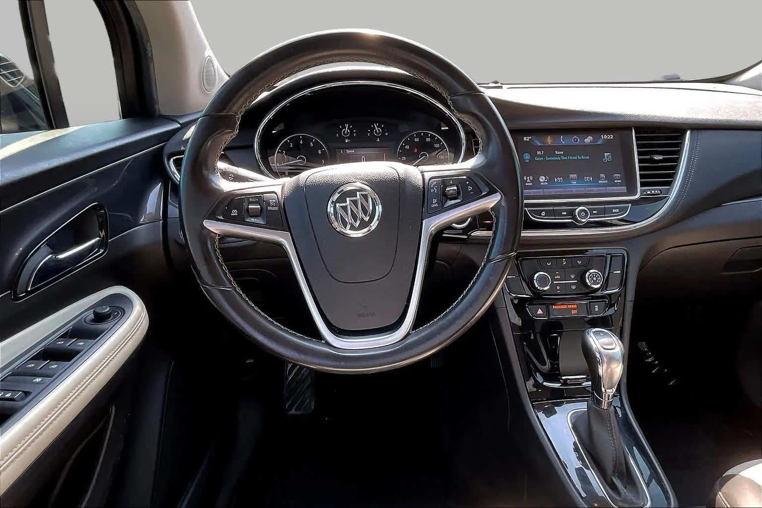 Used 2019 Ebony Twilight Metallic Buick Preferred image 6