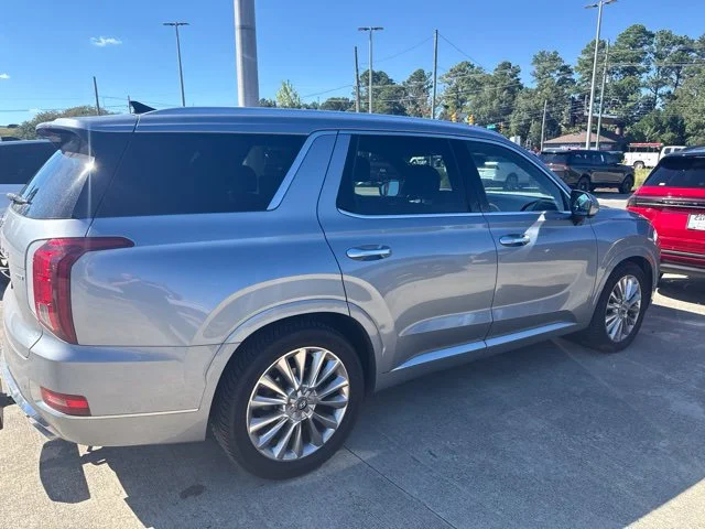 Used 2020 Silver Hyundai Limited image 2