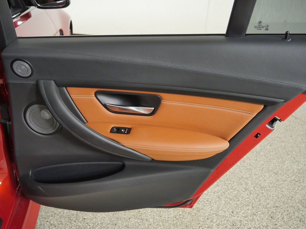 Used 2018 Sakhir Orange II Metallic BMW Base image 25