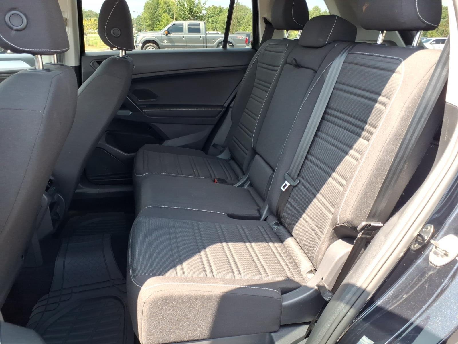 Used 2023  Volkswagen S image 19