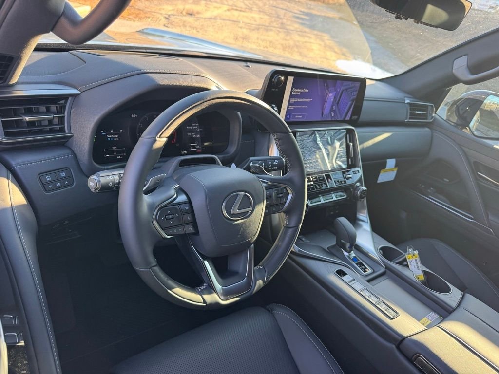 2025 Lexus LX 700h Luxury - Photo 3